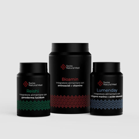 Kit Perform-Up Swiss Natural Med: 3 flaconi neri di Bioamin, Reishi e Lumenday per performance sportive.